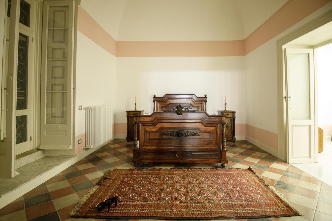 Palazzo Introna Bed and Breakfast Mola di Bari Εξωτερικό φωτογραφία
