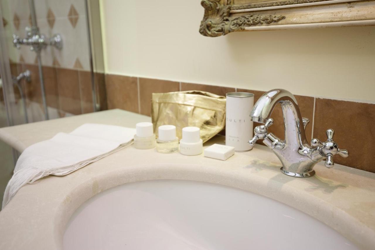 Palazzo Introna Bed and Breakfast Mola di Bari Εξωτερικό φωτογραφία