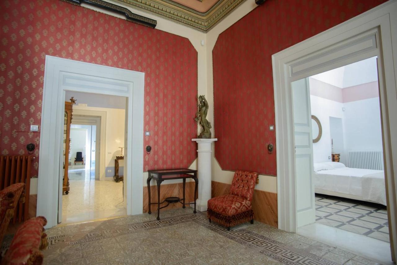 Palazzo Introna Bed and Breakfast Mola di Bari Εξωτερικό φωτογραφία