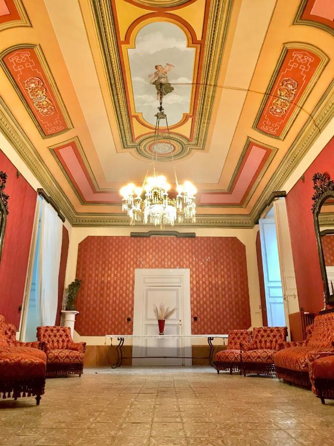 Palazzo Introna Bed and Breakfast Mola di Bari Εξωτερικό φωτογραφία