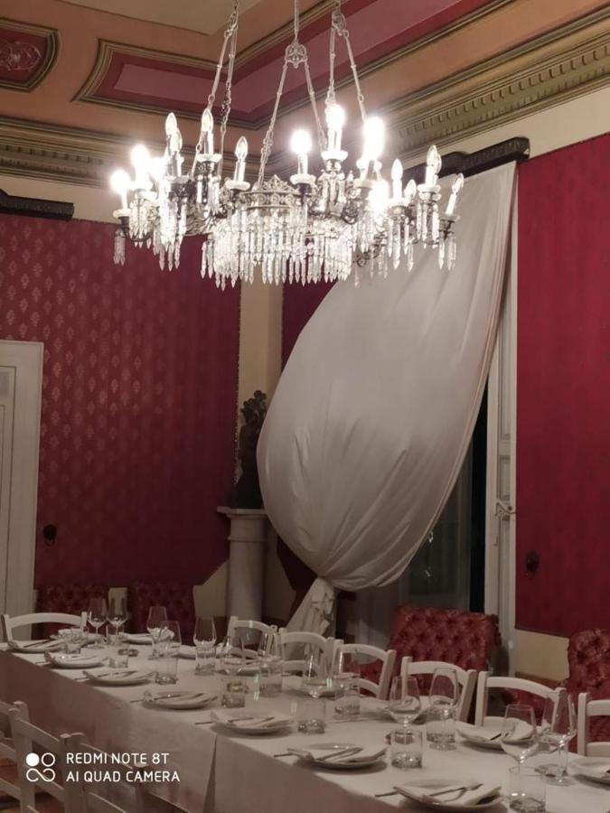 Palazzo Introna Bed and Breakfast Mola di Bari Εξωτερικό φωτογραφία