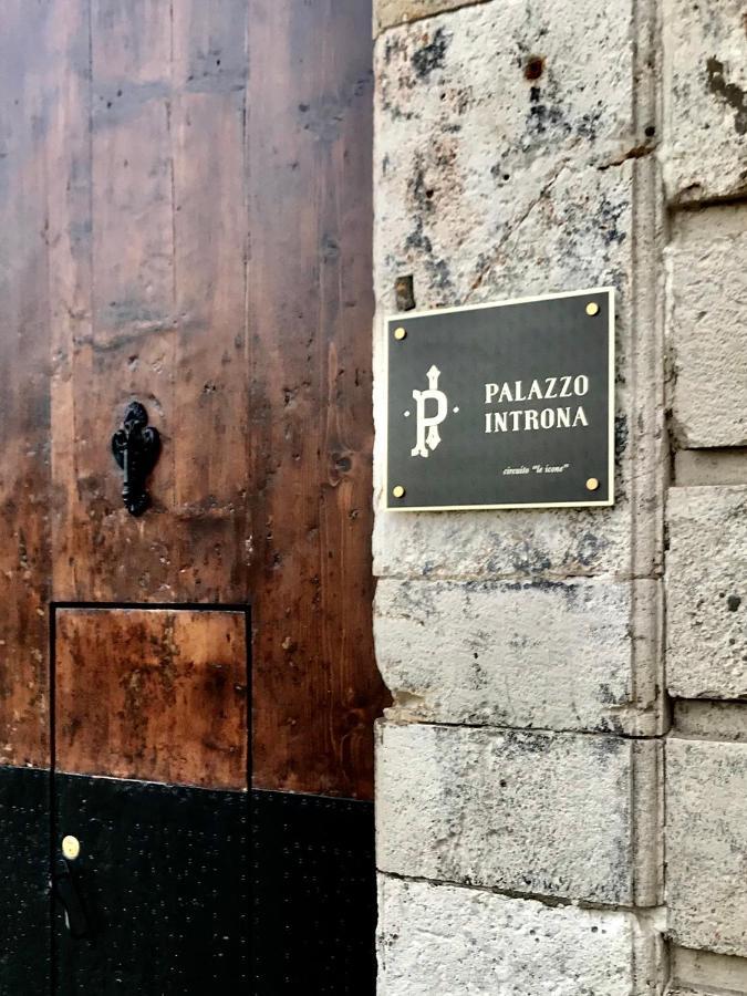 Palazzo Introna Bed and Breakfast Mola di Bari Εξωτερικό φωτογραφία