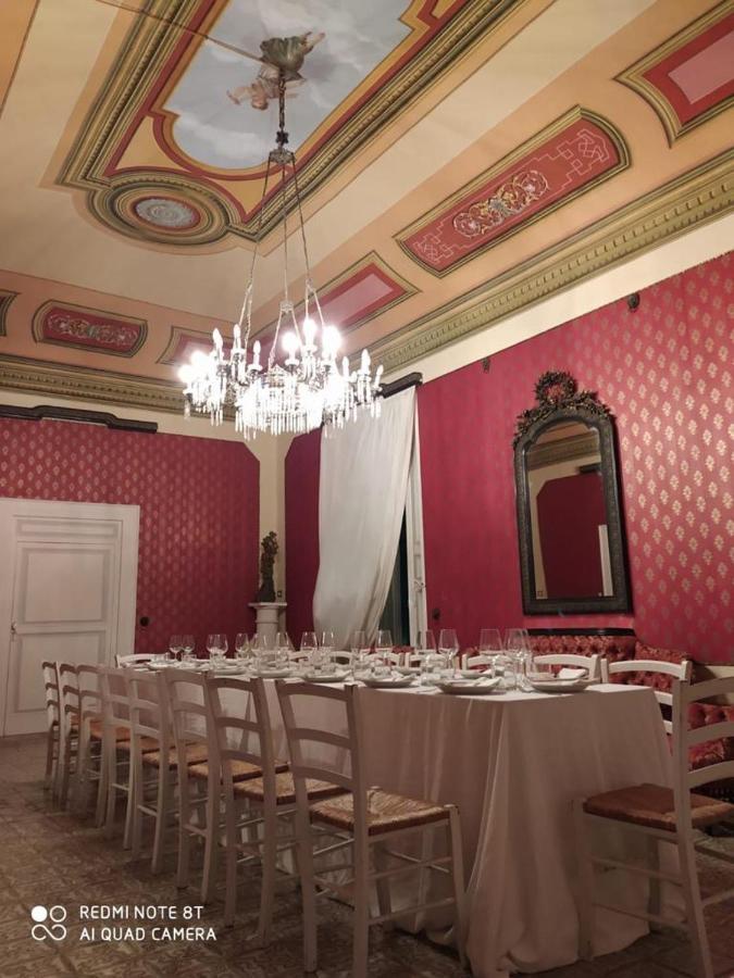Palazzo Introna Bed and Breakfast Mola di Bari Εξωτερικό φωτογραφία
